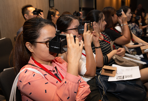 New and improved VR goggles provided an immersive, 3D experience at a teaching session. 