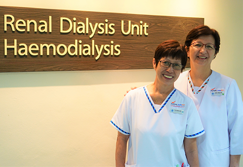 Nurses celebrate career milestone by helping patients
