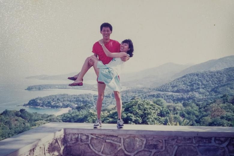  
   Mr Leslie Ng and Ms Margaret Ong during their courtship in the second half of the 1980s. ST PHOTO GAVIN FOO