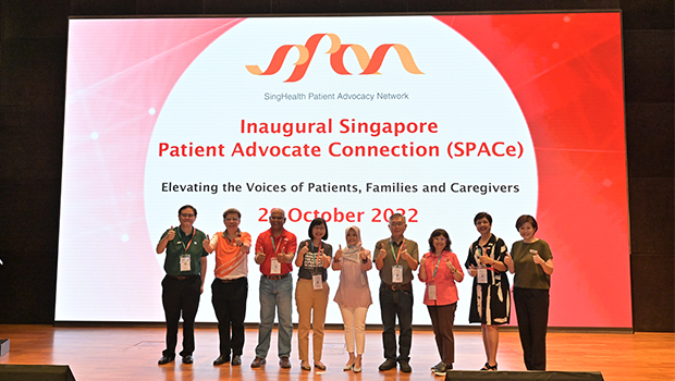  ​Ai Ling (4th from left) and Ellil (3rd from left) at the inaugural Singapore Patient Advocate Connection 2022 organised by SPAN 